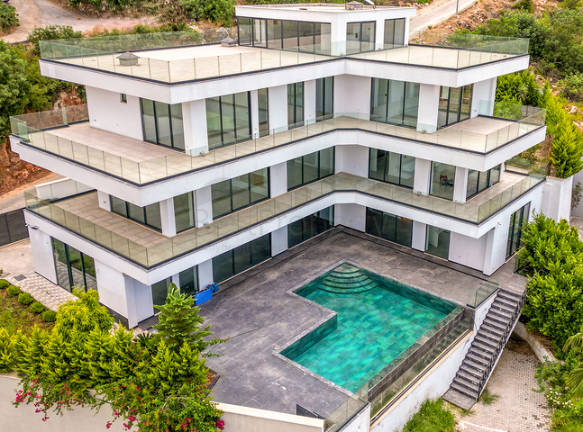 فيلا في وسط ألانيا