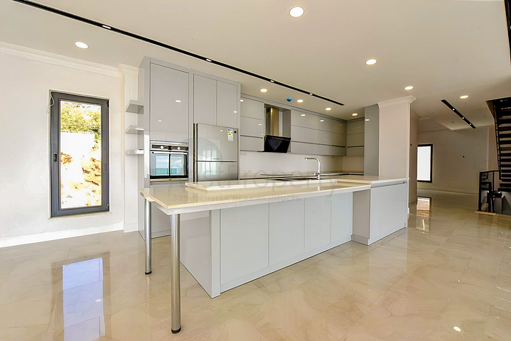 فيلا في وسط ألانيا