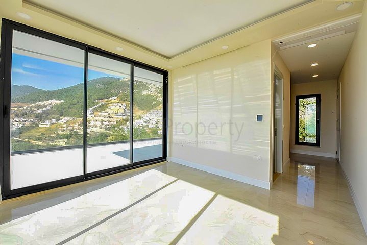 فيلا في وسط ألانيا