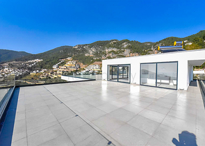 فيلا في وسط ألانيا