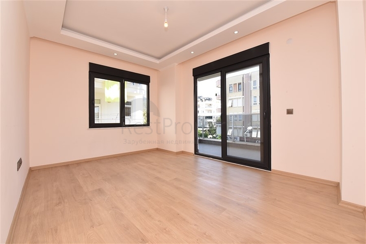 شقة غرفتين وصالة - قريبة من البحر - في مركز الانيا 