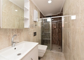 شقة غرفتين وصالة - قريبة من البحر - في مركز الانيا 