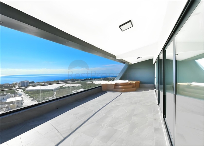 مجمع فيلا فاخرة مطلة على البحر في أفسلار