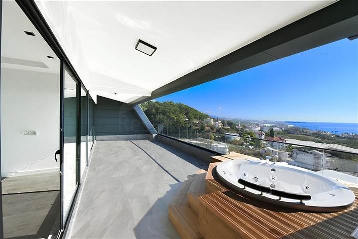 مجمع فيلا فاخرة مطلة على البحر في أفسلار