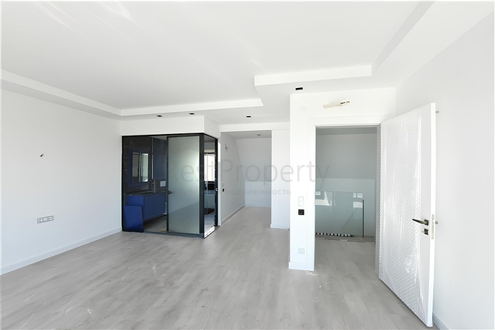 مجمع فيلا فاخرة مطلة على البحر في أفسلار