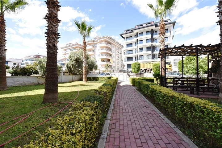 ضمن مجمع على البحر - دوبلكس 4 غرف وصالة - في كاستل / الانيا