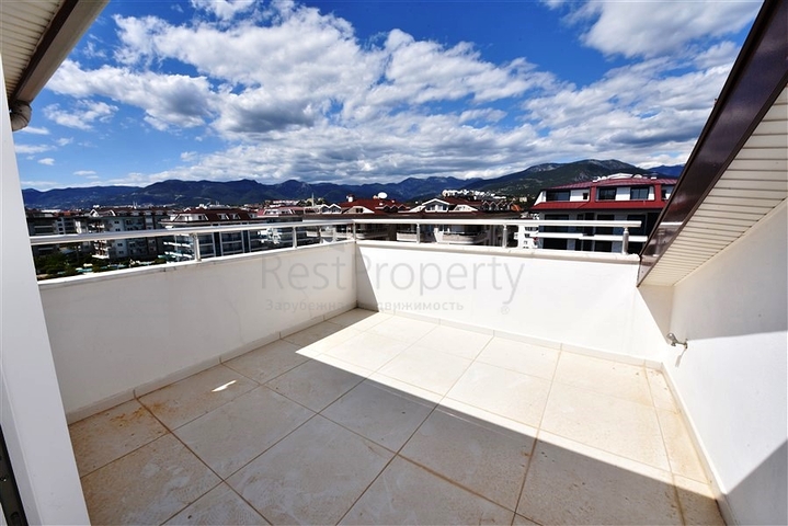 ضمن مجمع على البحر - دوبلكس 4 غرف وصالة - في كاستل / الانيا