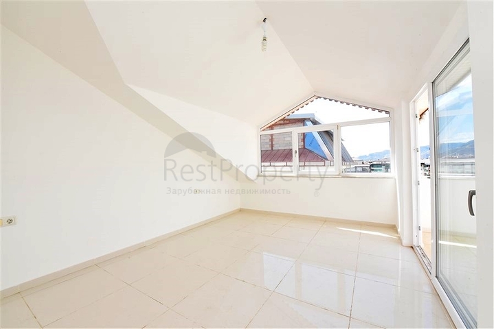 ضمن مجمع على البحر - دوبلكس 4 غرف وصالة - في كاستل / الانيا