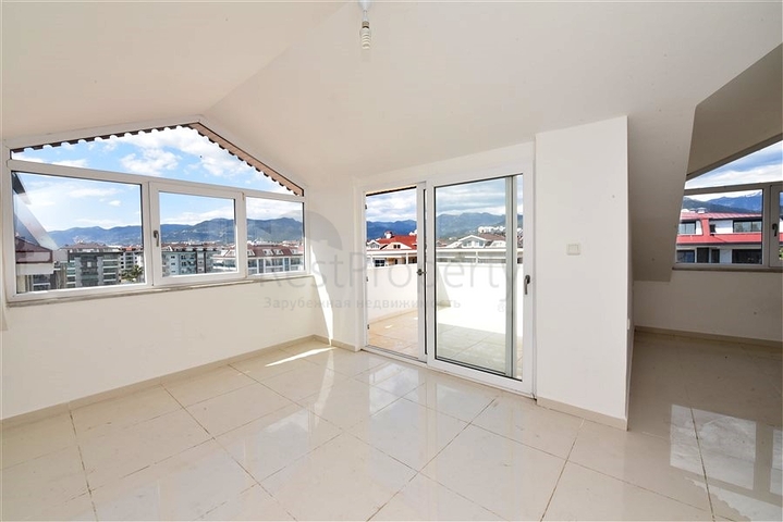 ضمن مجمع على البحر - دوبلكس 4 غرف وصالة - في كاستل / الانيا