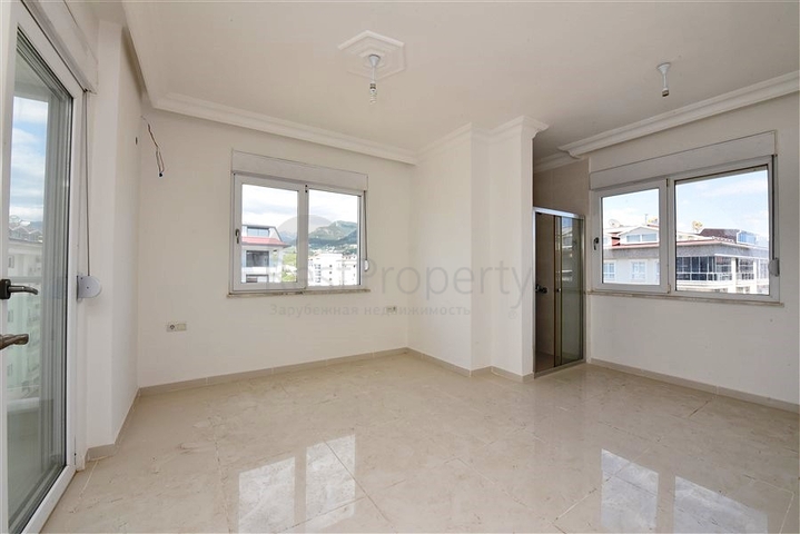 ضمن مجمع على البحر - دوبلكس 4 غرف وصالة - في كاستل / الانيا