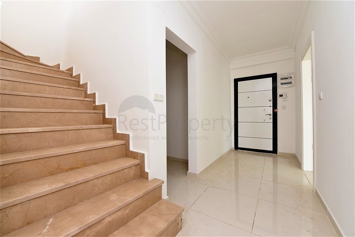 ضمن مجمع على البحر - دوبلكس 4 غرف وصالة - في كاستل / الانيا