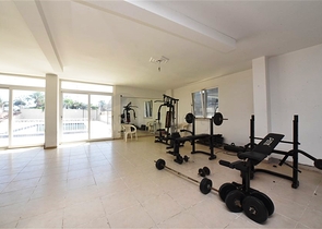 ضمن مجمع على البحر - دوبلكس 4 غرف وصالة - في كاستل / الانيا