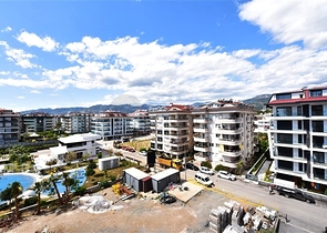 ضمن مجمع على البحر - دوبلكس 4 غرف وصالة - في كاستل / الانيا