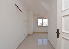 ضمن مجمع على البحر - دوبلكس 4 غرف وصالة - في كاستل / الانيا