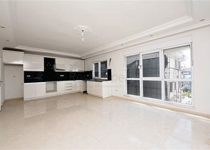 ضمن مجمع على البحر - دوبلكس 4 غرف وصالة - في كاستل / الانيا