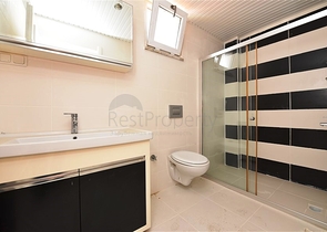 ضمن مجمع على البحر - دوبلكس 4 غرف وصالة - في كاستل / الانيا