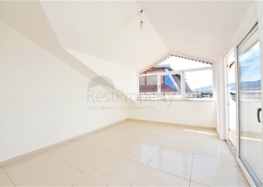 ضمن مجمع على البحر - دوبلكس 4 غرف وصالة - في كاستل / الانيا