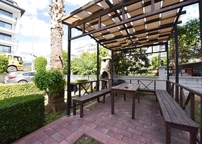 ضمن مجمع على البحر - دوبلكس 4 غرف وصالة - في كاستل / الانيا