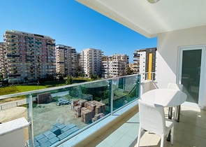 مجمع فاخر - شقة غرفتين وصالة - مطبخ منفصل - في محمودلار / الانيا 