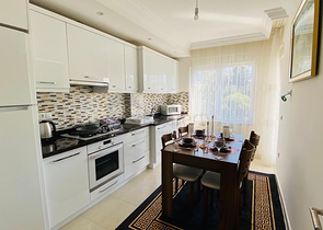 مجمع فاخر - شقة غرفتين وصالة - مطبخ منفصل - في محمودلار / الانيا 