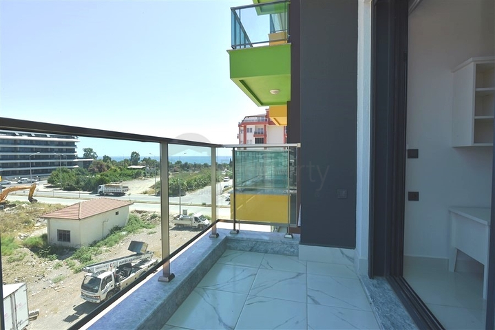 شقة 1 + 1 على بعد 200 متر من الشاطئ في منطقة كارجيجاك 