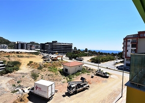 شقة 1 + 1 على بعد 200 متر من الشاطئ في منطقة كارجيجاك 