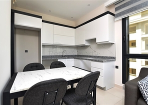 شقة 1 + 1 على بعد 200 متر من الشاطئ في منطقة كارجيجاك 