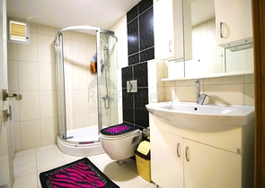 شقة للبيع في محمودلار - غرفتين وصالة -اثاث انيق -في محمودلار / الانيا 