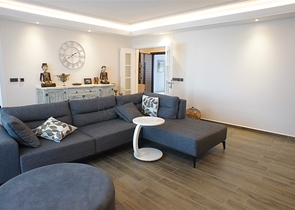 اطلالة بحرية ساحرة -طابق مرتفع - شقة غرفتين وصالة ضمن مجمع اول صف على البحر - في توسمور / الانيا