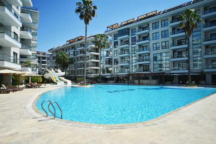 شقق للبيع في كاستل - غرفة وصالة ضمن مجمع يضم كافة الخدمات -كاستل / الانيا 