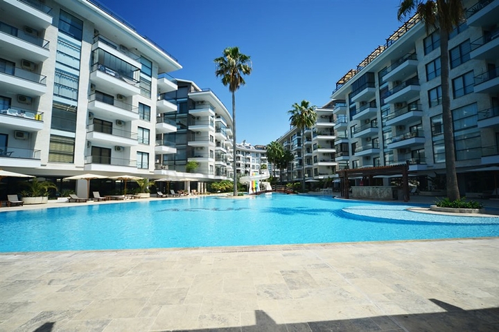 شقق للبيع في كاستل - غرفة وصالة ضمن مجمع يضم كافة الخدمات -كاستل / الانيا 