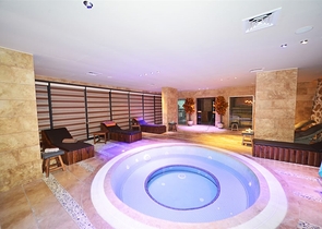 شقق للبيع في كاستل - غرفة وصالة ضمن مجمع يضم كافة الخدمات -كاستل / الانيا 