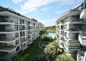 شقق للبيع في كاستل - غرفة وصالة ضمن مجمع يضم كافة الخدمات -كاستل / الانيا 