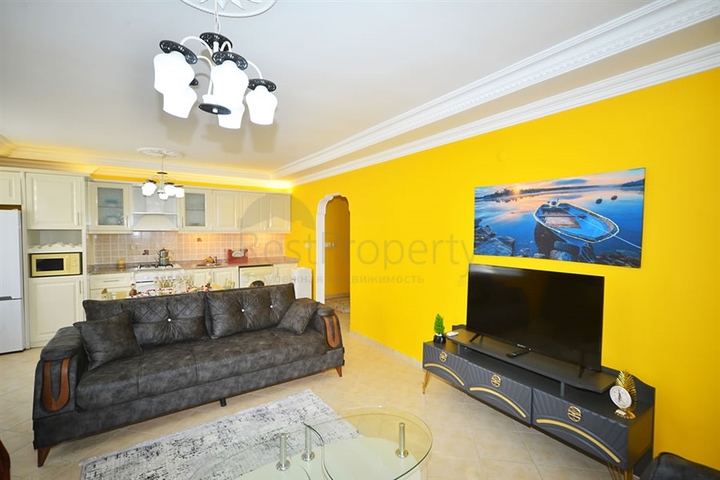 شقة واسعة - غرفتين وصالة مفروشة - في محمودلار / الانيا 