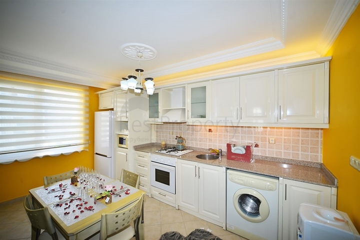 شقة واسعة - غرفتين وصالة مفروشة - في محمودلار / الانيا 