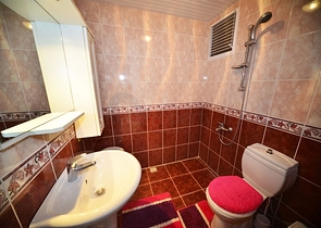 شقة واسعة - غرفتين وصالة مفروشة - في محمودلار / الانيا 