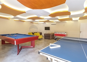 شقة غرفة وصالة -مفروشة -ضمن مجمع يضم كافة الخدمات - مهموتلار /الانيا 