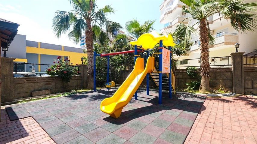 شقة غرفتين وصالة مفروشة - ضمن مجمع سكني -في محمودلار/ الانيا 