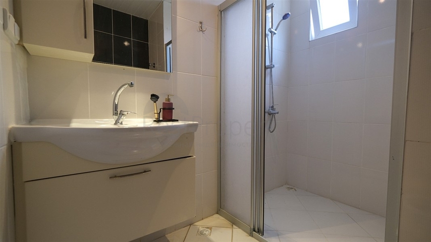 شقة غرفتين وصالة مفروشة - ضمن مجمع سكني -في محمودلار/ الانيا 