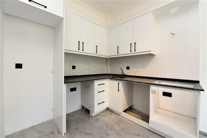 شقة 1+1 في مجمع جديد في حي أفسالار