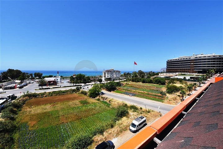 اطلالة بحر - دوبلكس غرفتين وصالة مفروشة - ضمن مجمع انيق - في كاستل / الانيا 