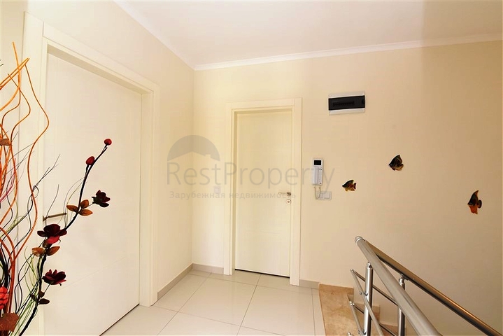 اطلالة بحر - دوبلكس غرفتين وصالة مفروشة - ضمن مجمع انيق - في كاستل / الانيا 