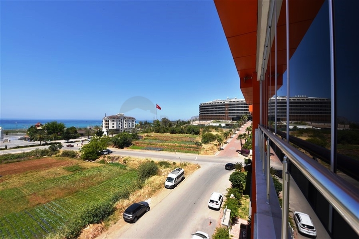 اطلالة بحر - دوبلكس غرفتين وصالة مفروشة - ضمن مجمع انيق - في كاستل / الانيا 