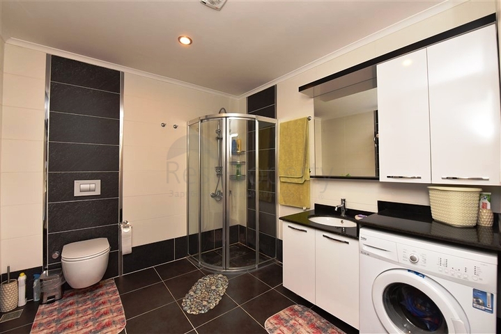 اطلالة بحر - دوبلكس غرفتين وصالة مفروشة - ضمن مجمع انيق - في كاستل / الانيا 