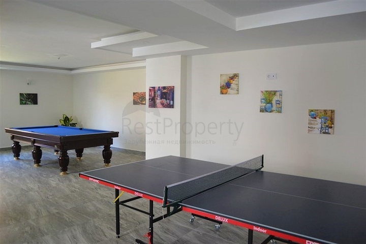 اطلالة بحر - دوبلكس غرفتين وصالة مفروشة - ضمن مجمع انيق - في كاستل / الانيا 