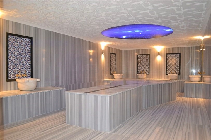 اطلالة بحر - دوبلكس غرفتين وصالة مفروشة - ضمن مجمع انيق - في كاستل / الانيا 