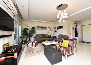 اطلالة بحر - دوبلكس غرفتين وصالة مفروشة - ضمن مجمع انيق - في كاستل / الانيا 