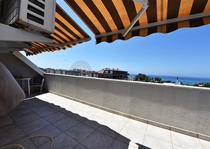 اطلالة بحر - دوبلكس غرفتين وصالة مفروشة - ضمن مجمع انيق - في كاستل / الانيا 