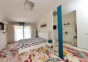 اطلالة بحر - دوبلكس غرفتين وصالة مفروشة - ضمن مجمع انيق - في كاستل / الانيا 