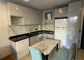 بجانب شاطئ كليوباترا -مجمع حديث - شقة غرفة وصالة -في مركز الانيا 